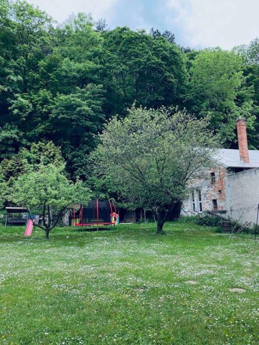 شقة Apartman Teri Trenčín المظهر الخارجي الصورة